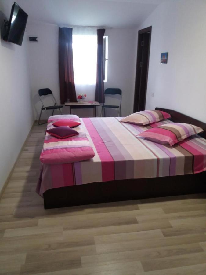 Casa Ariana Hotel Curtea De Arges Luaran gambar