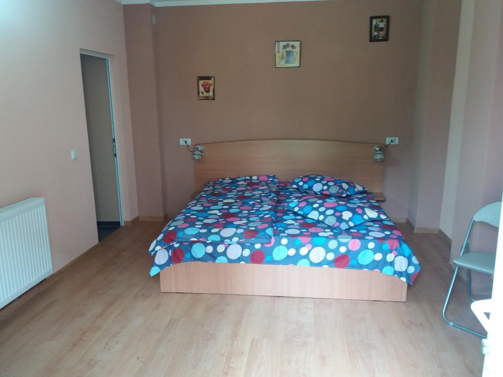 Casa Ariana Hotel Curtea De Arges Luaran gambar