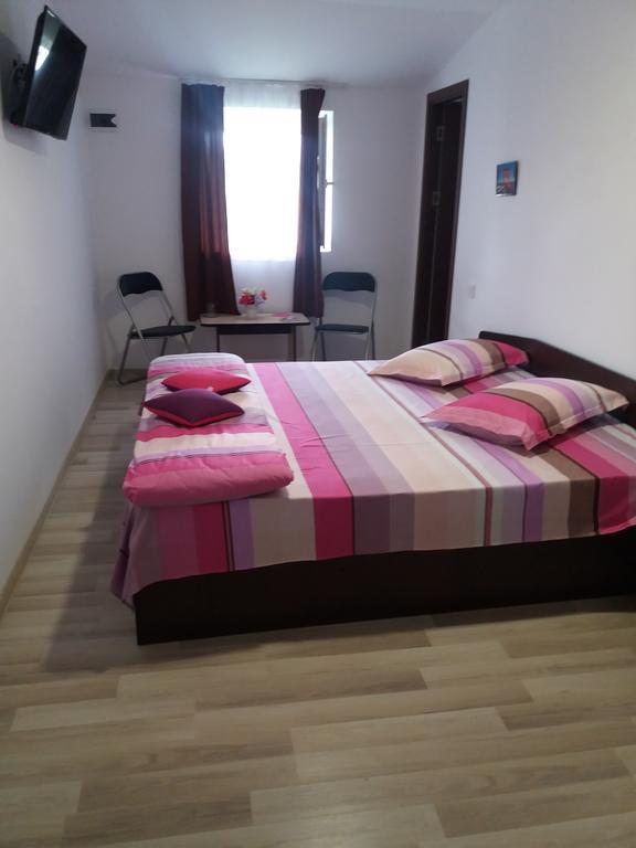 Casa Ariana Hotel Curtea De Arges Luaran gambar