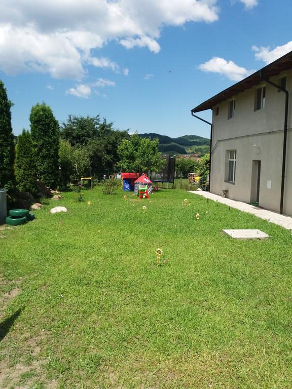 Casa Ariana Hotel Curtea De Arges Luaran gambar