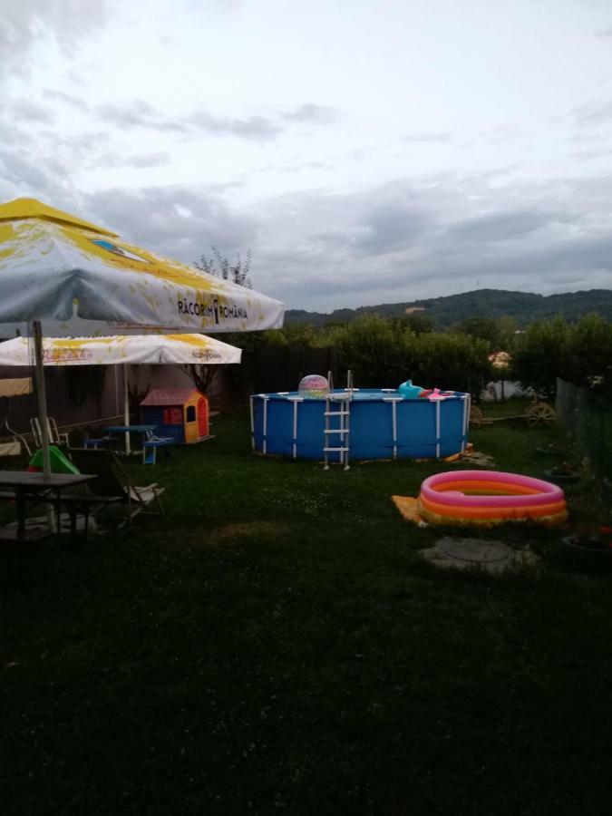Casa Ariana Hotel Curtea De Arges Luaran gambar